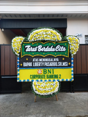 Papan Bunga Duka di Pamek