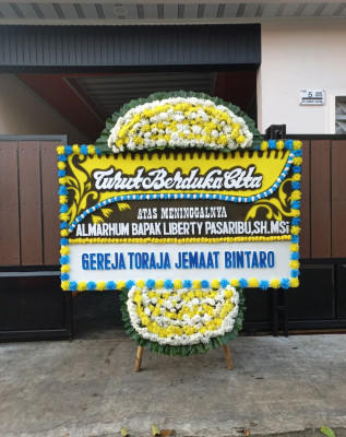 Papan Bunga Duka di Pamek