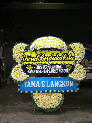 Papan Bunga Duka di Pamek